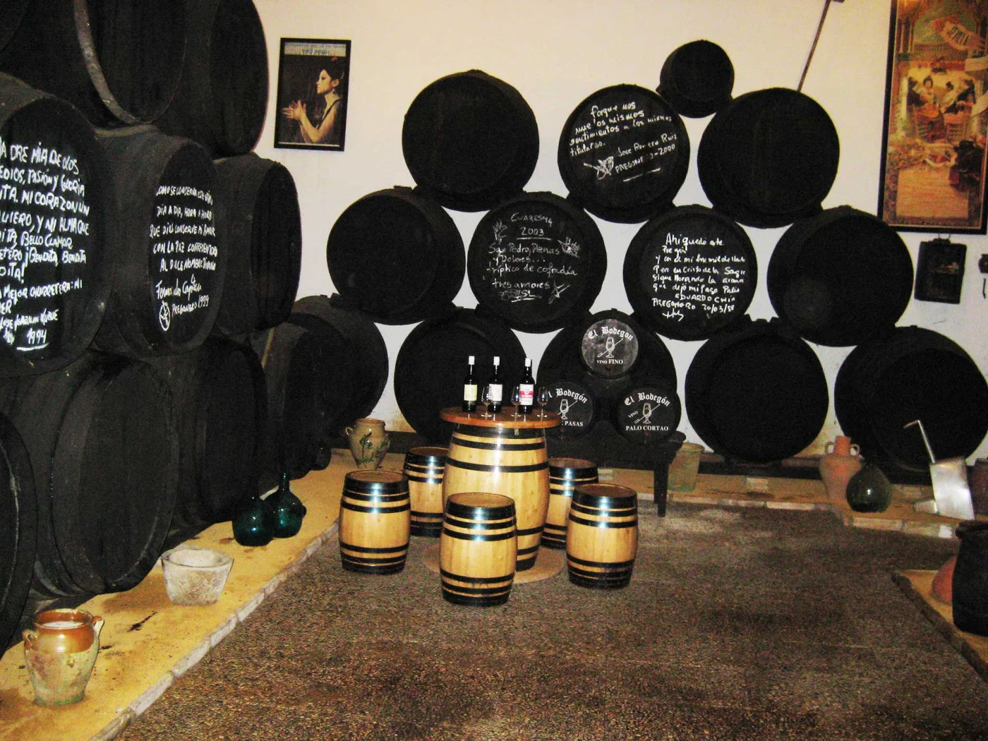 Copa de vino fino de crianza biológica de El Bodegón de Estepa